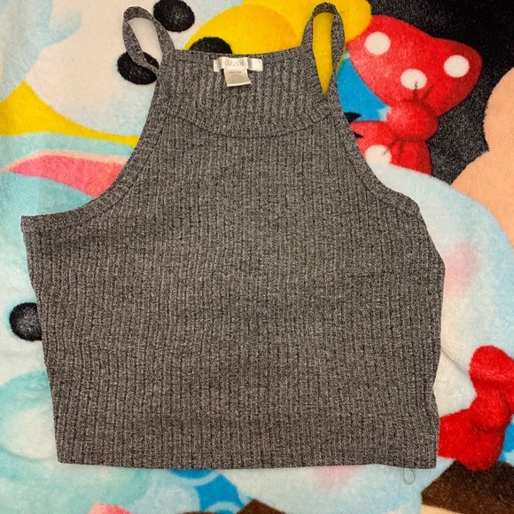 Clothes - Picture 2 of 8